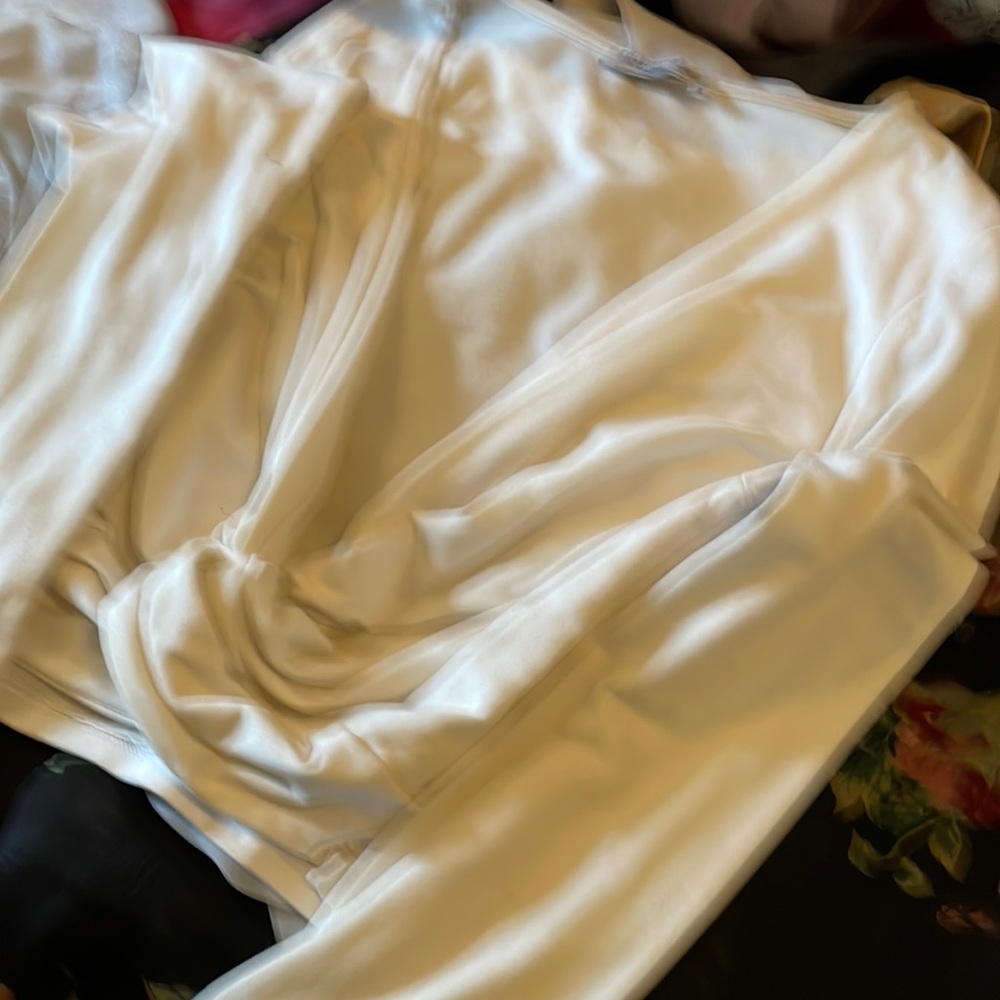 Crop top knit in fron center